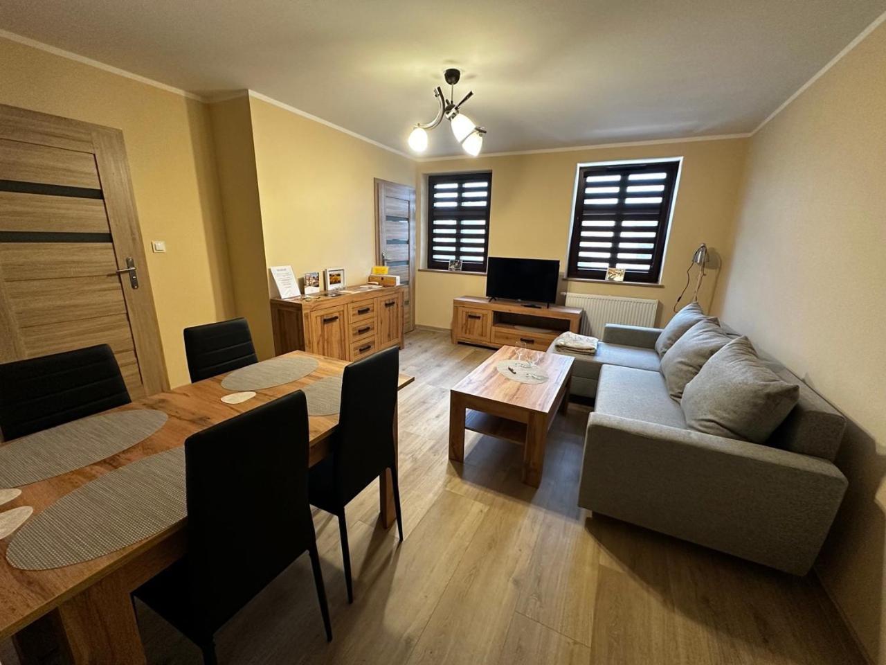 Apartamenty Alicja Dzierżoniów Dış mekan fotoğraf